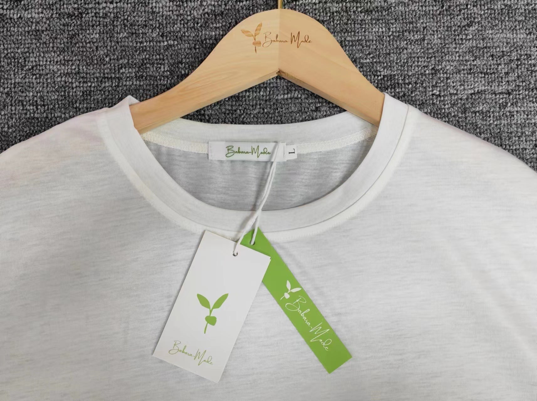 Mercy - Freedom Feather T-Shirt mit kurzen Ärmeln