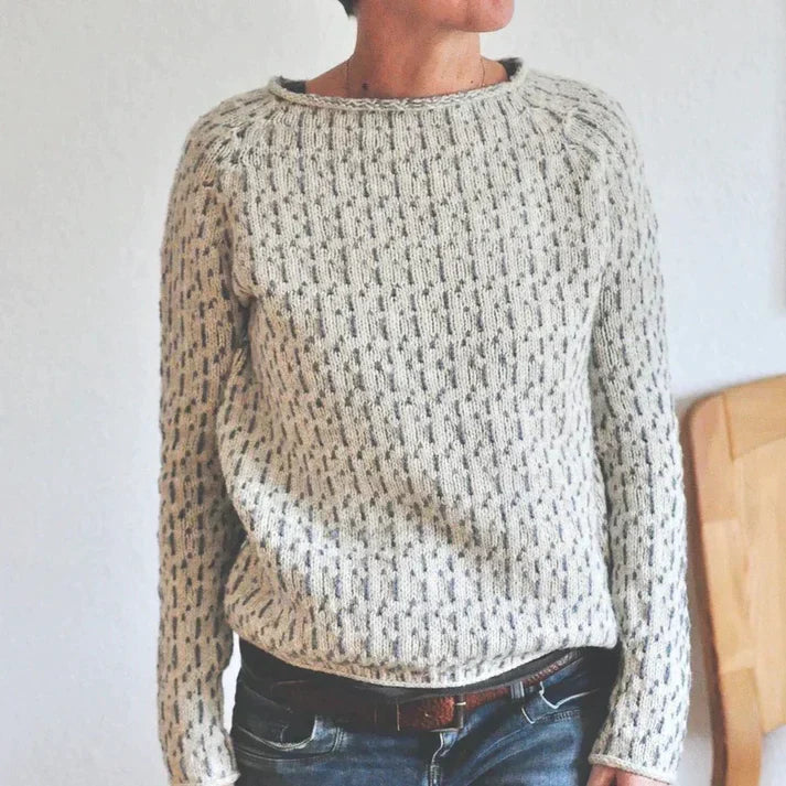 Emelie – Schicker grauer pullover mit u-boot-ausschnitt