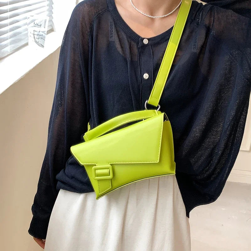 Emillea | Schicke Leder-Umschlag-Crossbody-Tasche mit Schnalle