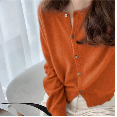 Leslie | Damen Stilvoll Lässig Strickjacke | Knopf Daunen
