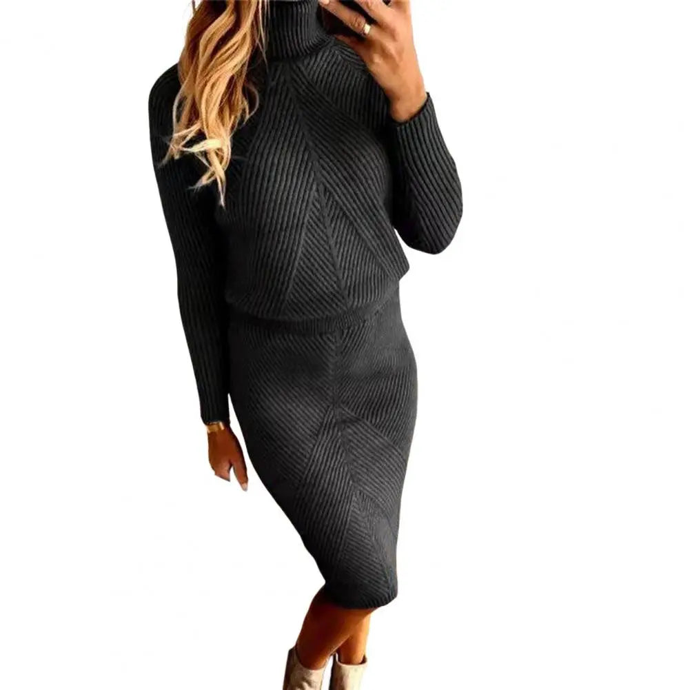 Maeve | Zweiteiliges Set aus Rollkragenpullover und Rock