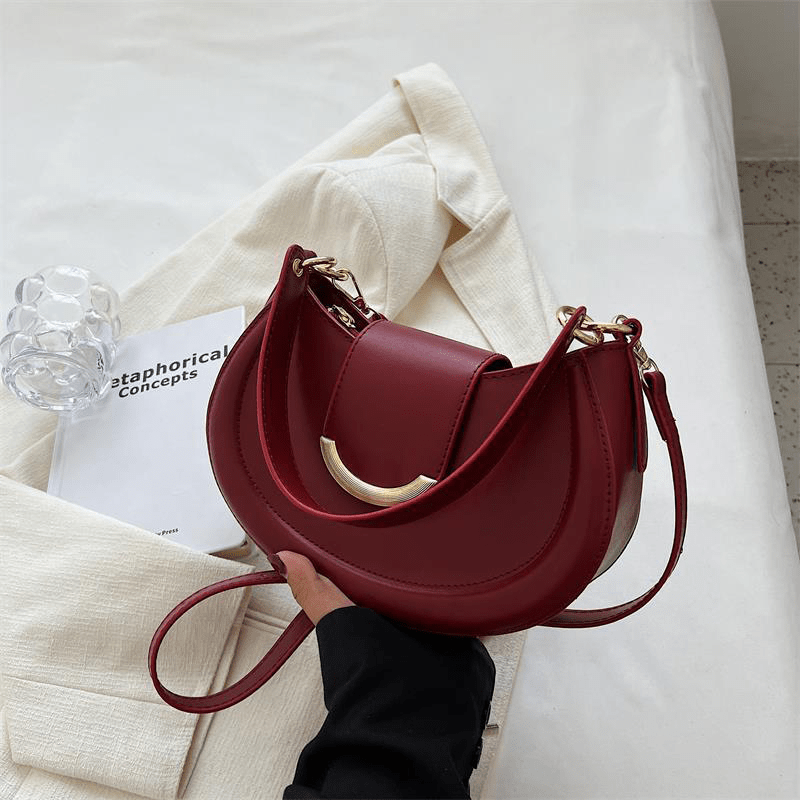 BIA - Halbmond-Schultertasche mit Kette