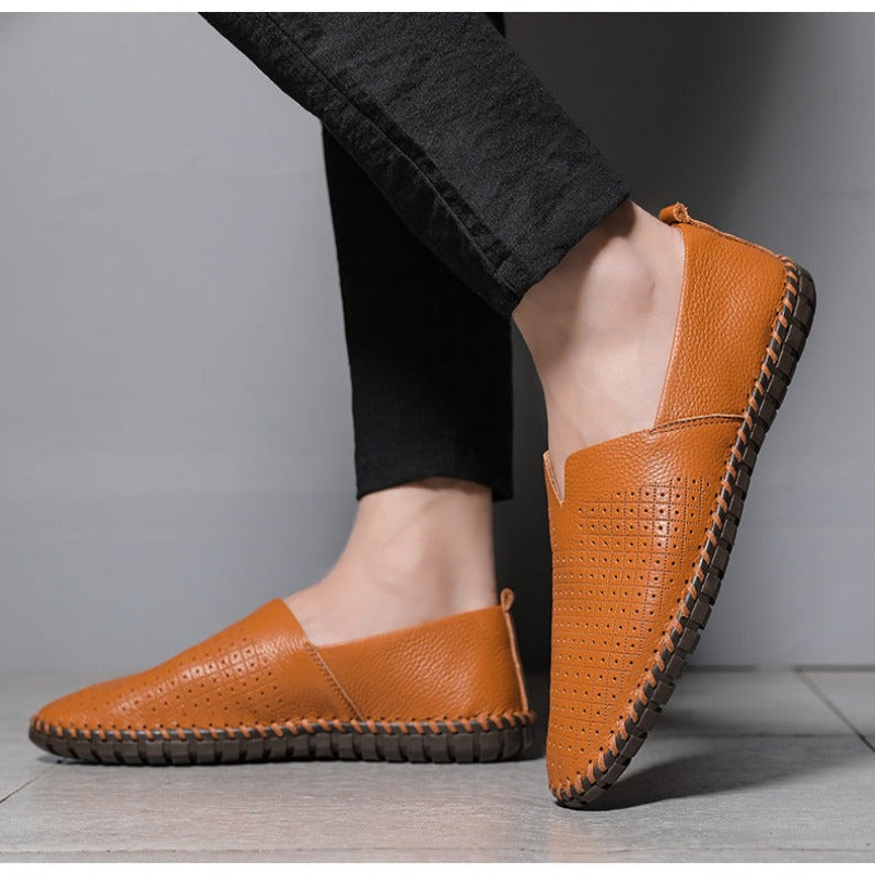 StichSchritt – Herren-Slipper mit Stickerei-Details
