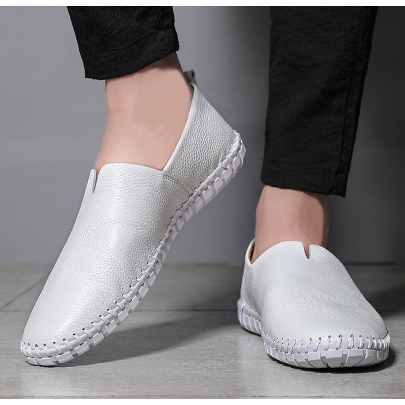 StichSchritt – Herren-Slipper mit Stickerei-Details