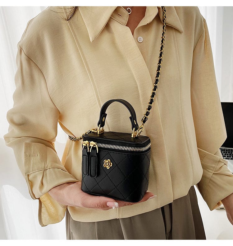 DORI - Mini-Schultertasche in Beutelform